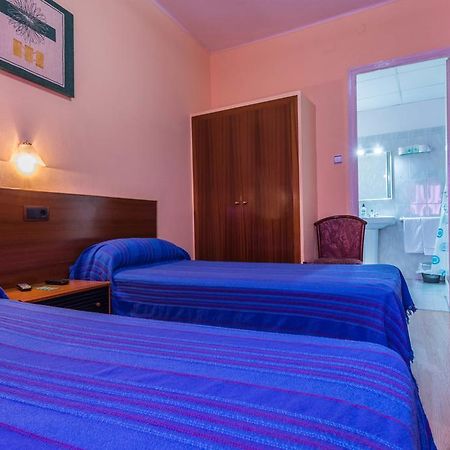 Hostal Urgell Balaguer Exterior foto