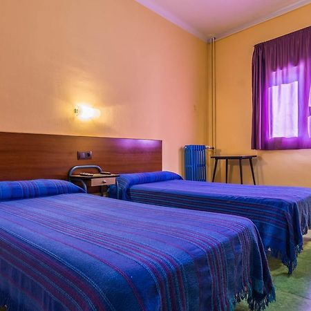 Hostal Urgell Balaguer Exterior foto
