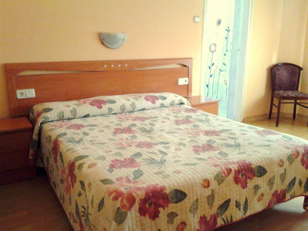 Hostal Urgell Balaguer Exterior foto