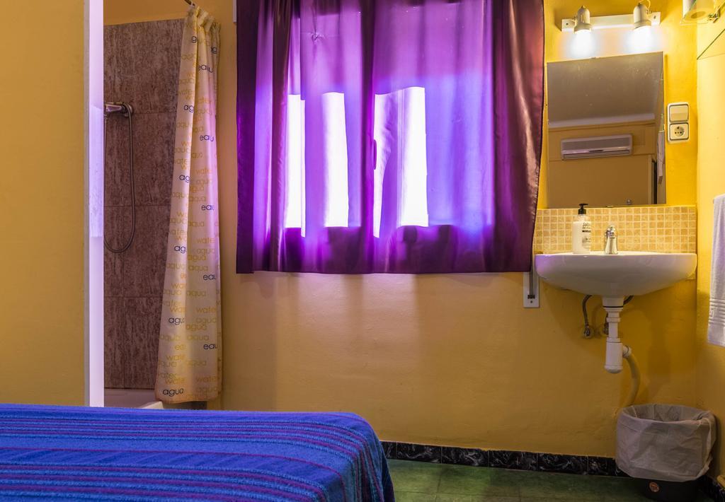 Hostal Urgell Balaguer Exterior foto