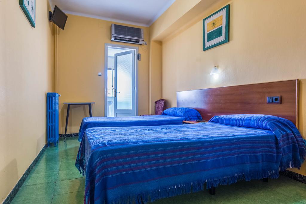 Hostal Urgell Balaguer Exterior foto