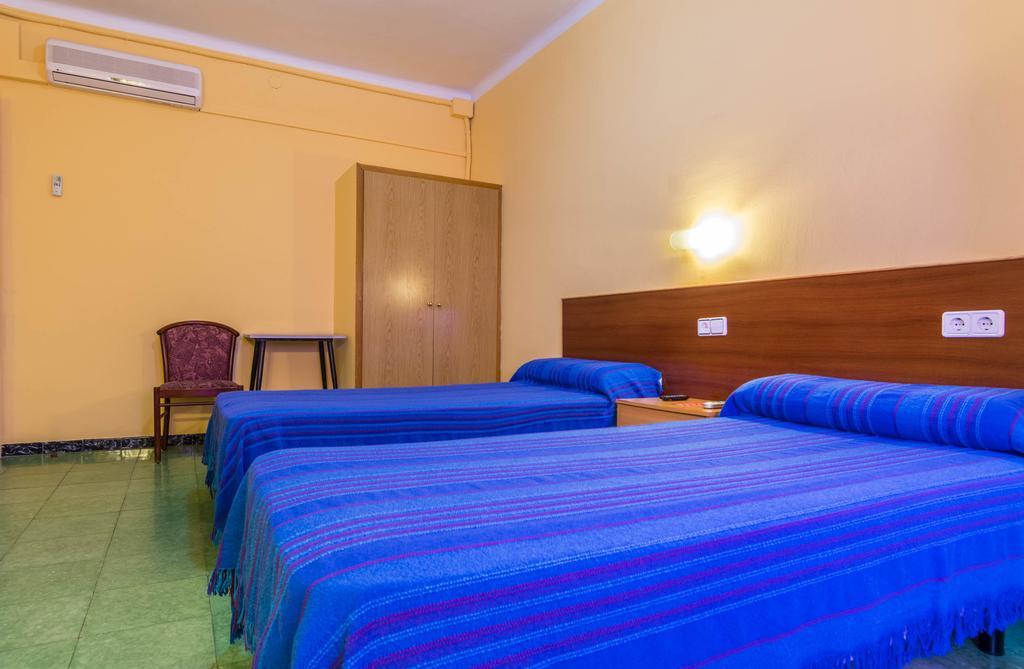 Hostal Urgell Balaguer Exterior foto